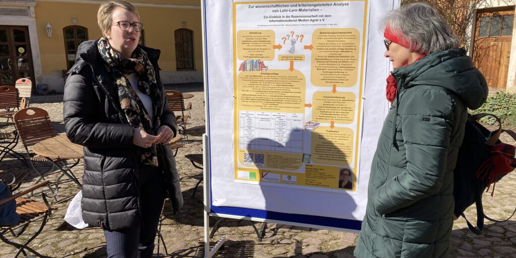 Landvolk setzt sich für geeignete Schulbücher ein