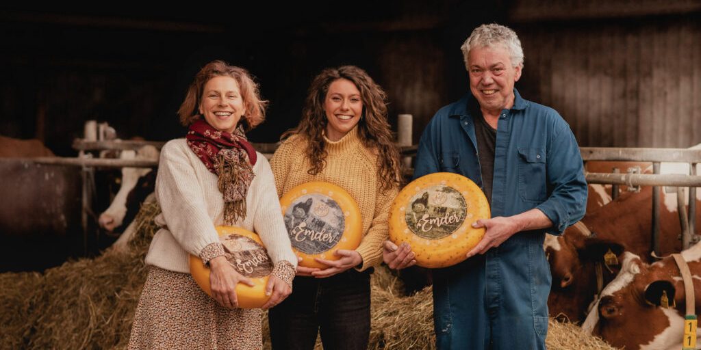 Vom Café aus den Viehtrieb beobachten