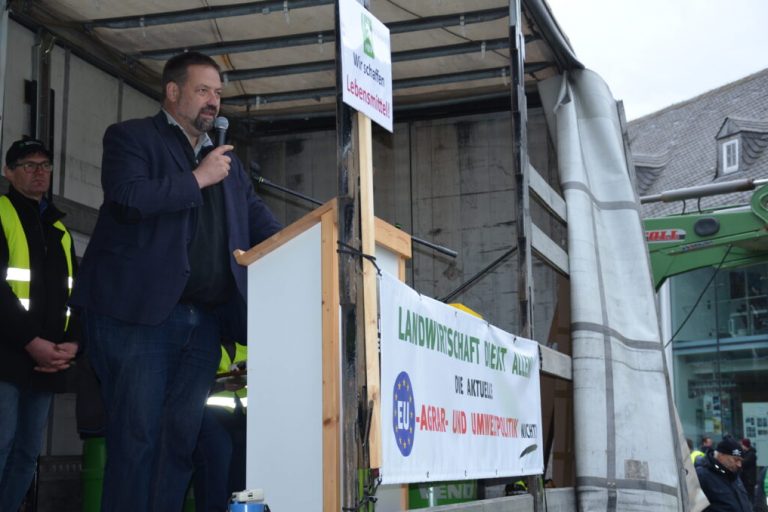 Tierhaltung, Gänsefraß und Moor sind drängende Themen