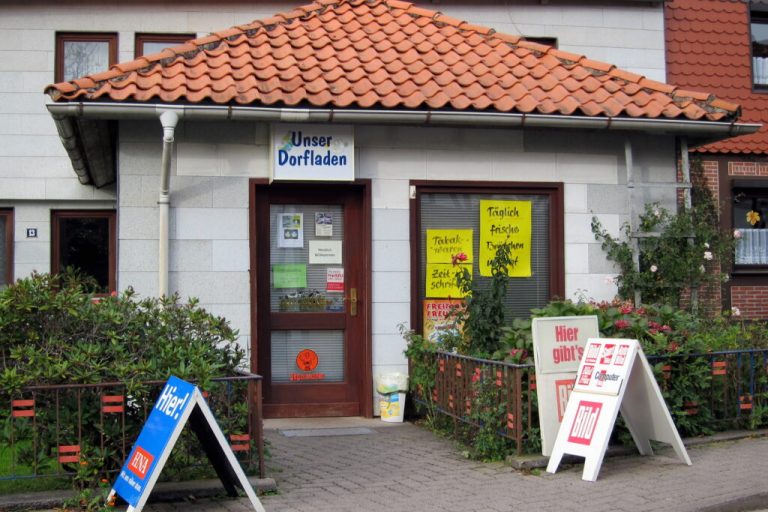 Dorfläden sind Einkaufs- und Begegnungsstätten