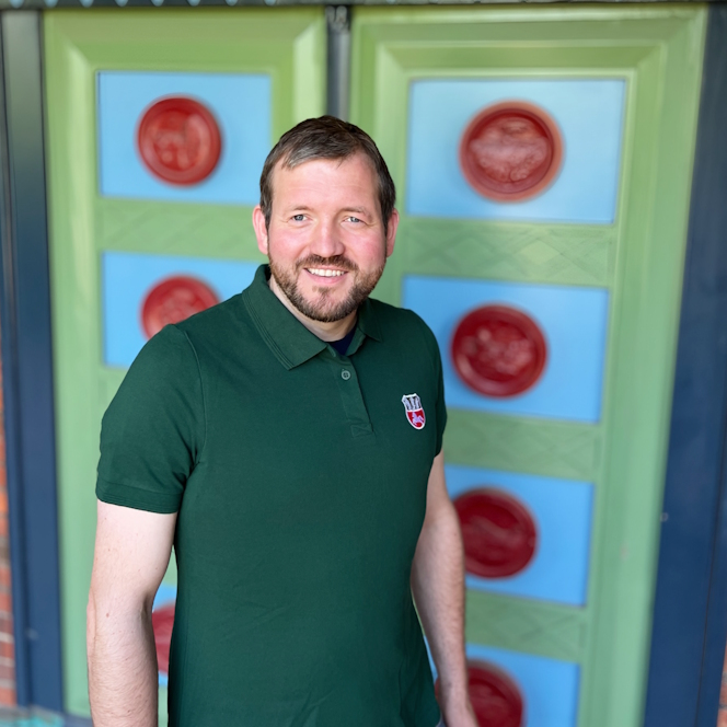 20250704_Stefan Hermsdorf_berbeitet_Neue Größe für Webseite