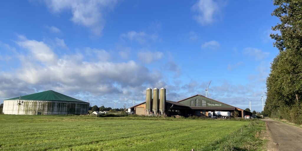Landwirte liefern grüne Wärme für Dörfer und Städte