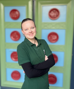 Emily Ruby Polish bearbeitet_664x664 neue GrößeWebseite