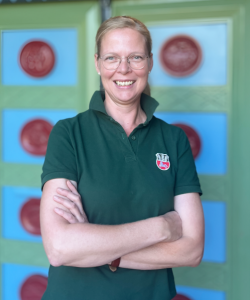 Monic Hagemann_Polish_bearbeitet_664x664_Webseite Größe