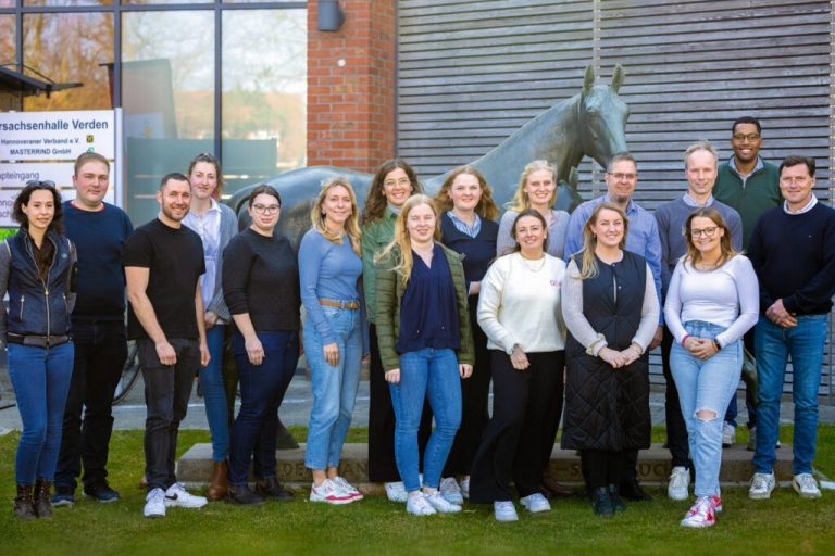 Pferdezüchter geben Wissen an junge Generation weiter